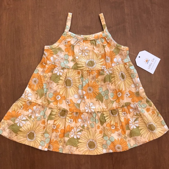 Meet your Posher, Rachel! 15% off of 2 or more bundles! Posh Ambassador II 💛 - Picture 7 of 17